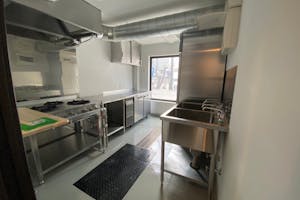 【浜町駅4分】レンタルキッチンとして利用可能、厨房設備完備のゴーストレストラン
