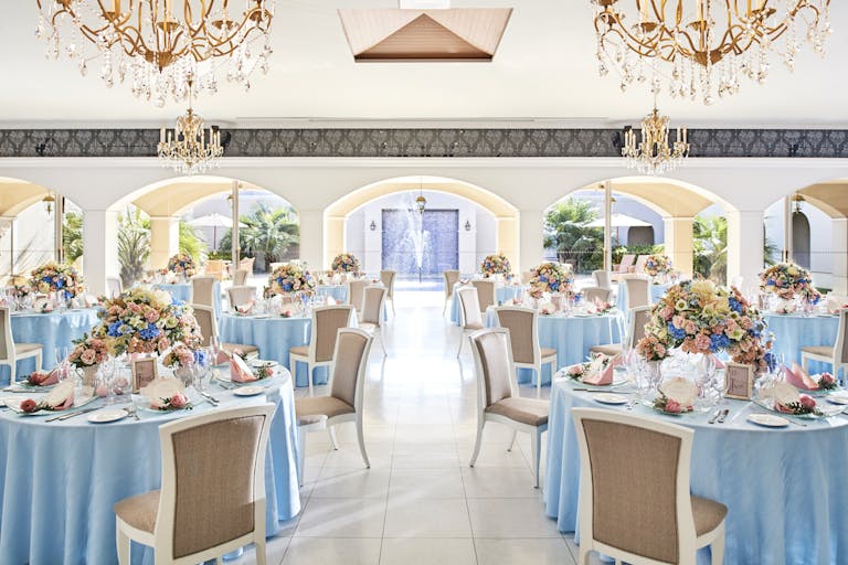 格式の高いデザインが特徴的です