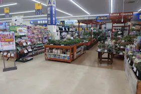 【サンデー須賀川店】園芸側レジ前 食物販やプロモーション等の出店に最適なホームセンター店内のイベントスペース