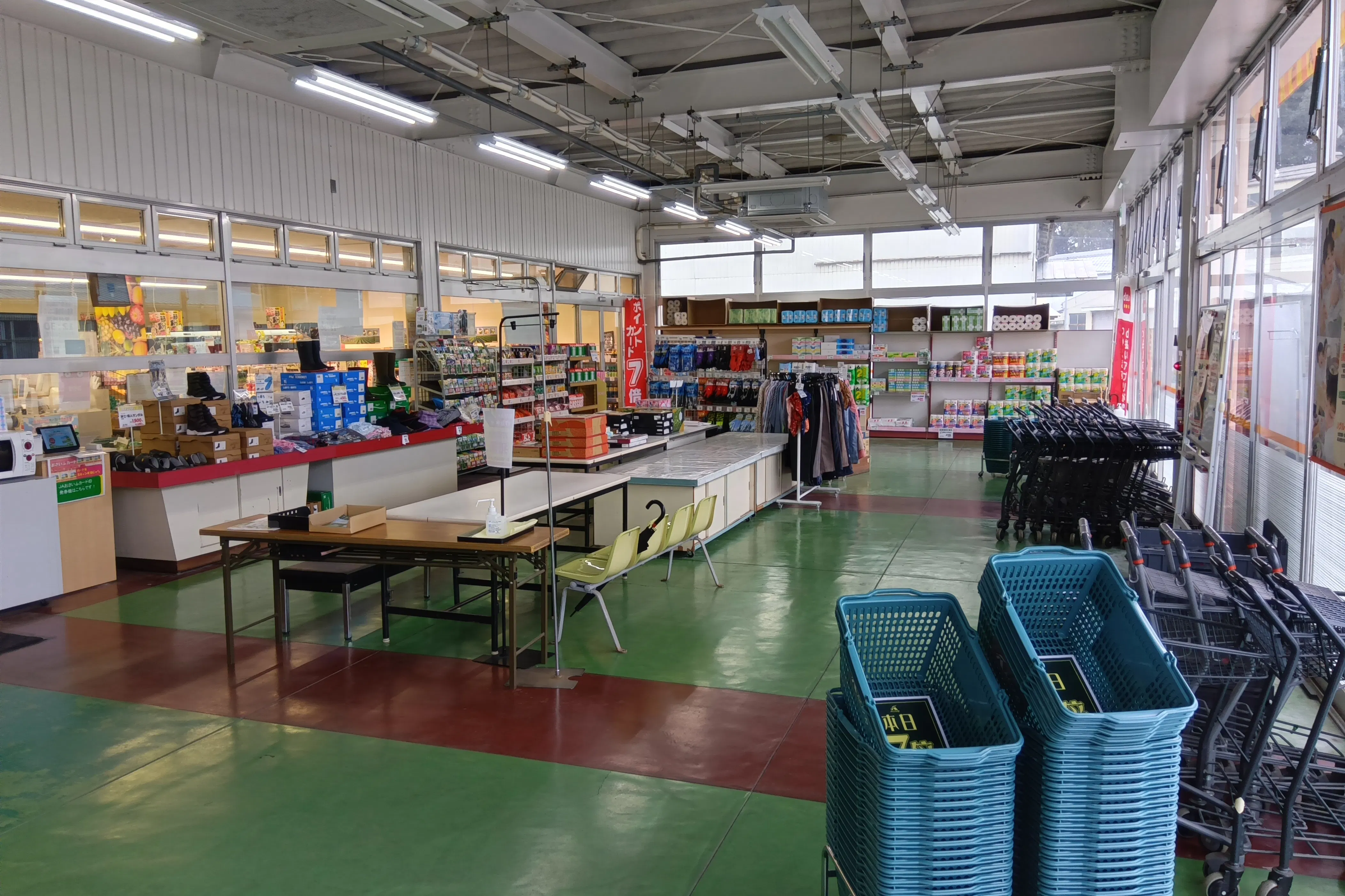 【Aコープいわみ店】食物販や販促イベントに最適な店内ポーチスペース