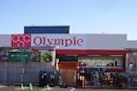 【オリンピック 所沢西店】プロモーションに利用可能な風除室スペース