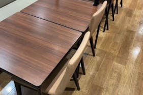 【イオンモール高崎】モール内広告 フードコートテーブルシール