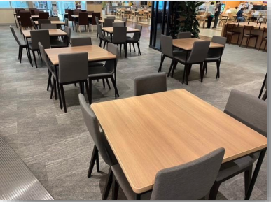 【イオンモール高崎】モール内広告 フードコートテーブルシール