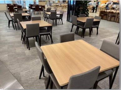 【イオンモール高崎】モール内広告 フードコートテーブルシールの画像