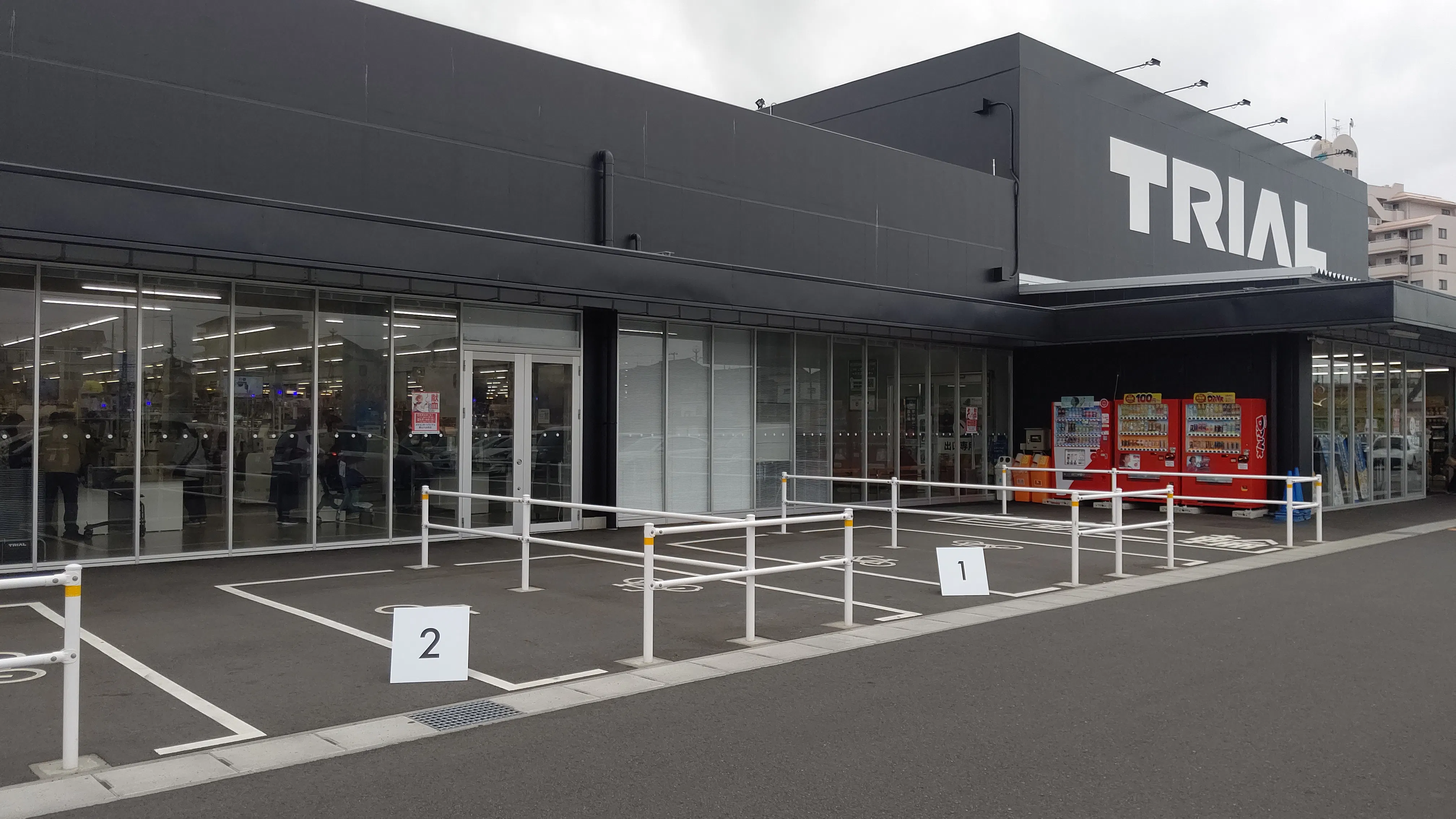 【メガセンタートライアル郡山八山田店】キッチンカー、食物販、プロモーションの出店が可能な「Ⓔ 屋外キッチンカースペース」