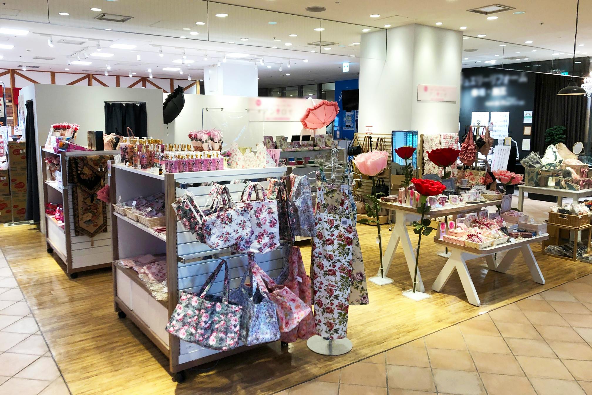 【中野マルイ】2階 カレンダリウムF04【食物販・物販】入口正面の人気区画、アパレル・雑貨から物産展など幅広い用途に