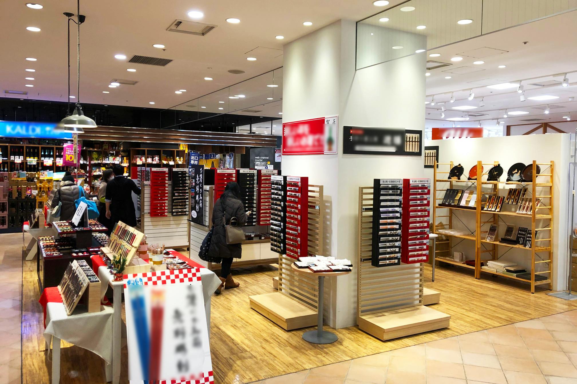 【中野マルイ】2階 カレンダリウムF04【食物販・物販】入口正面の人気区画、アパレル・雑貨から物産展など幅広い用途に