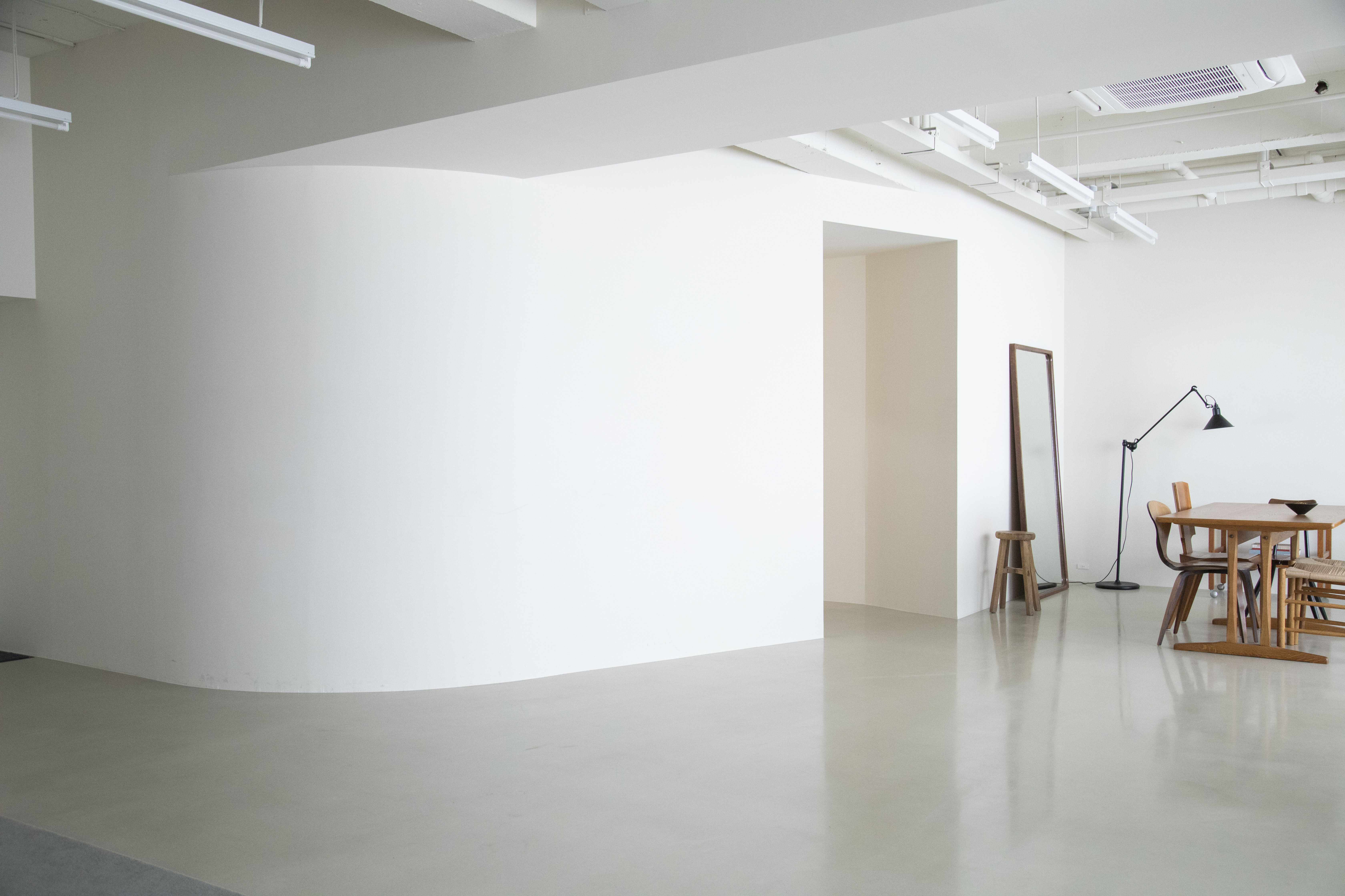 【三宿通り】祐天寺駅、三軒茶屋駅、学芸大学駅からアクセス可能！アパレルの展示会や撮影等に適したモダンなギャラリースペースの画像14