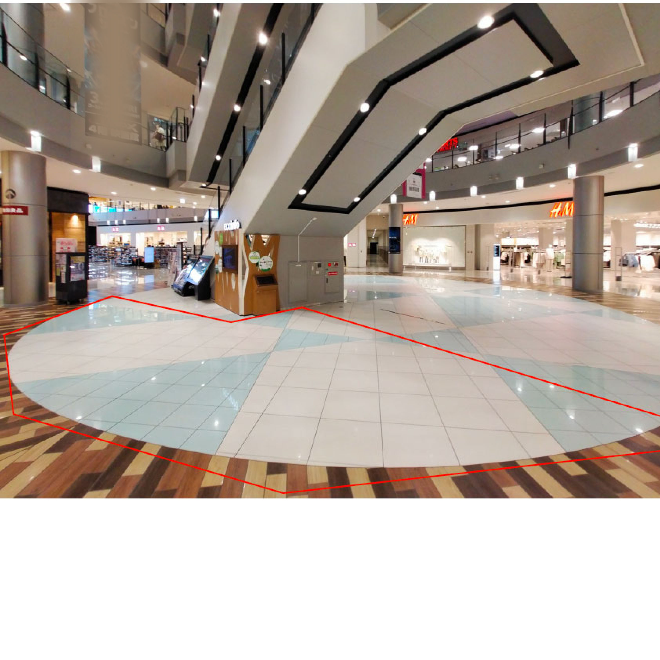 【イオンモール四條畷】水のコート(ペテモ前）