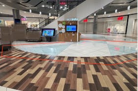 【イオンモール四條畷】水のコート(ペテモ前)