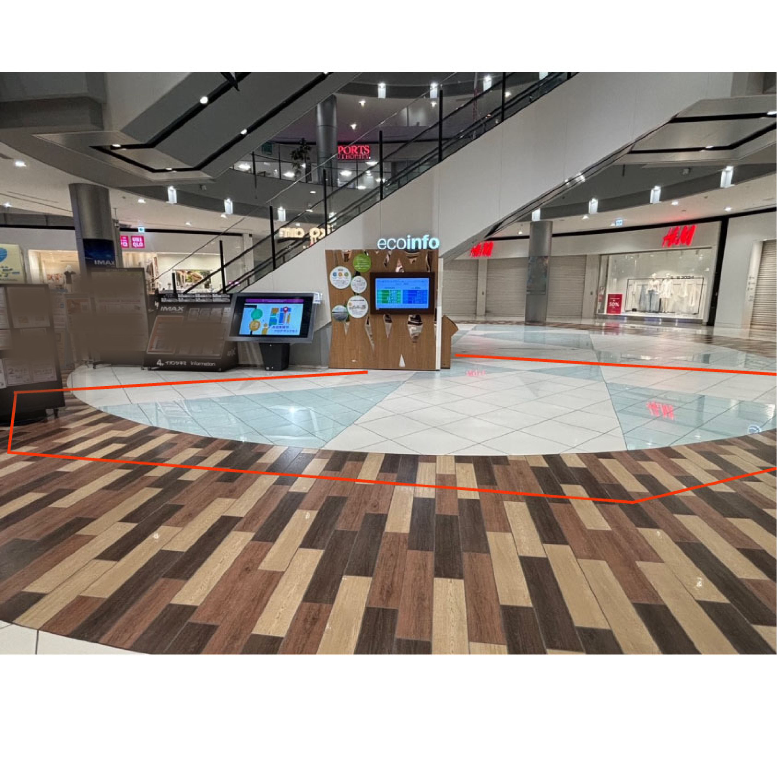 【イオンモール四條畷】水のコート(ペテモ前）