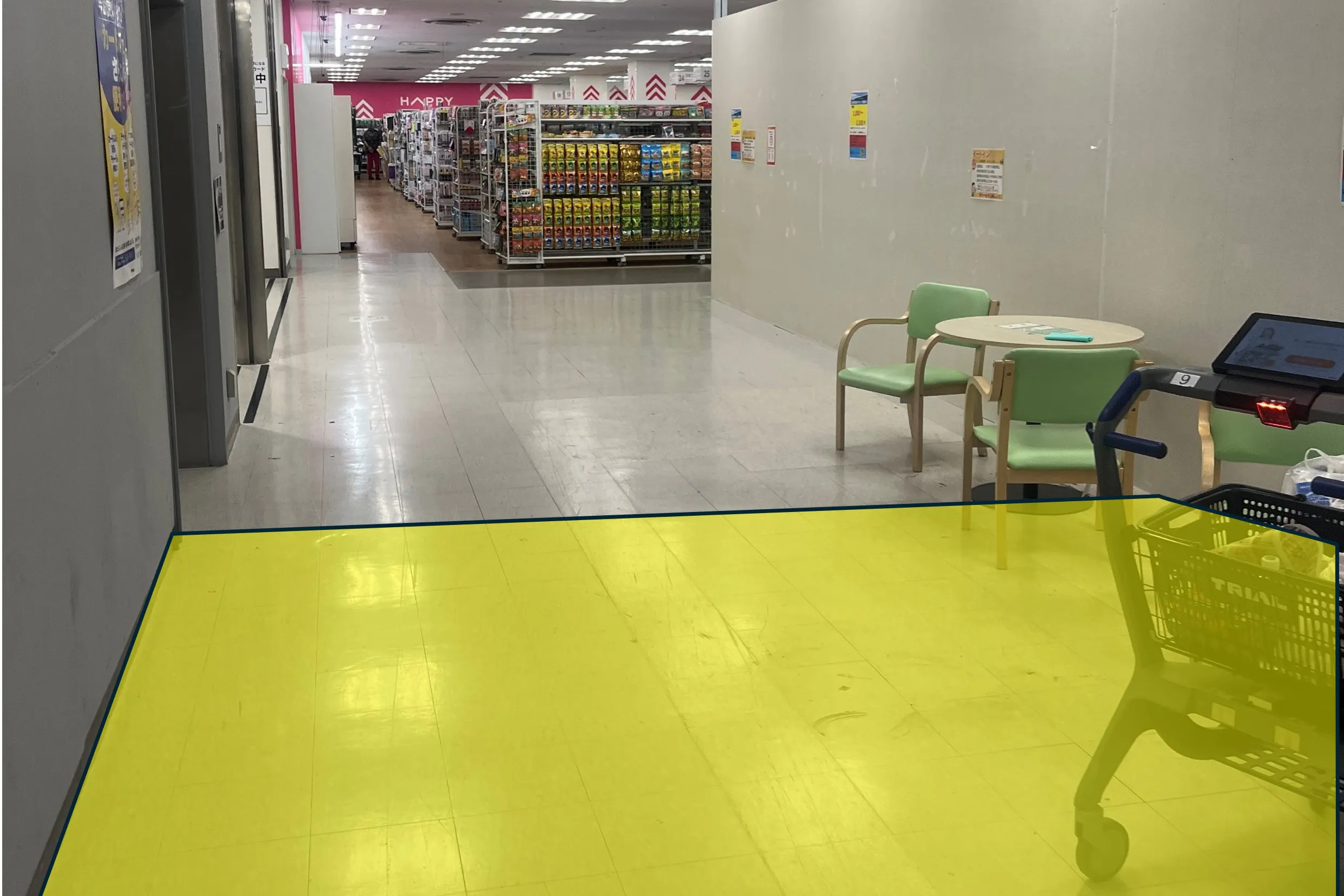 【メガセンタートライアル伊勢崎中央店】NEW!食物販やPR活動に最適な「2F東側 EV前」スペース ※買取系催事NG