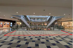 【イオンモール四條畷】3階イオンスタイル前ブリッジ