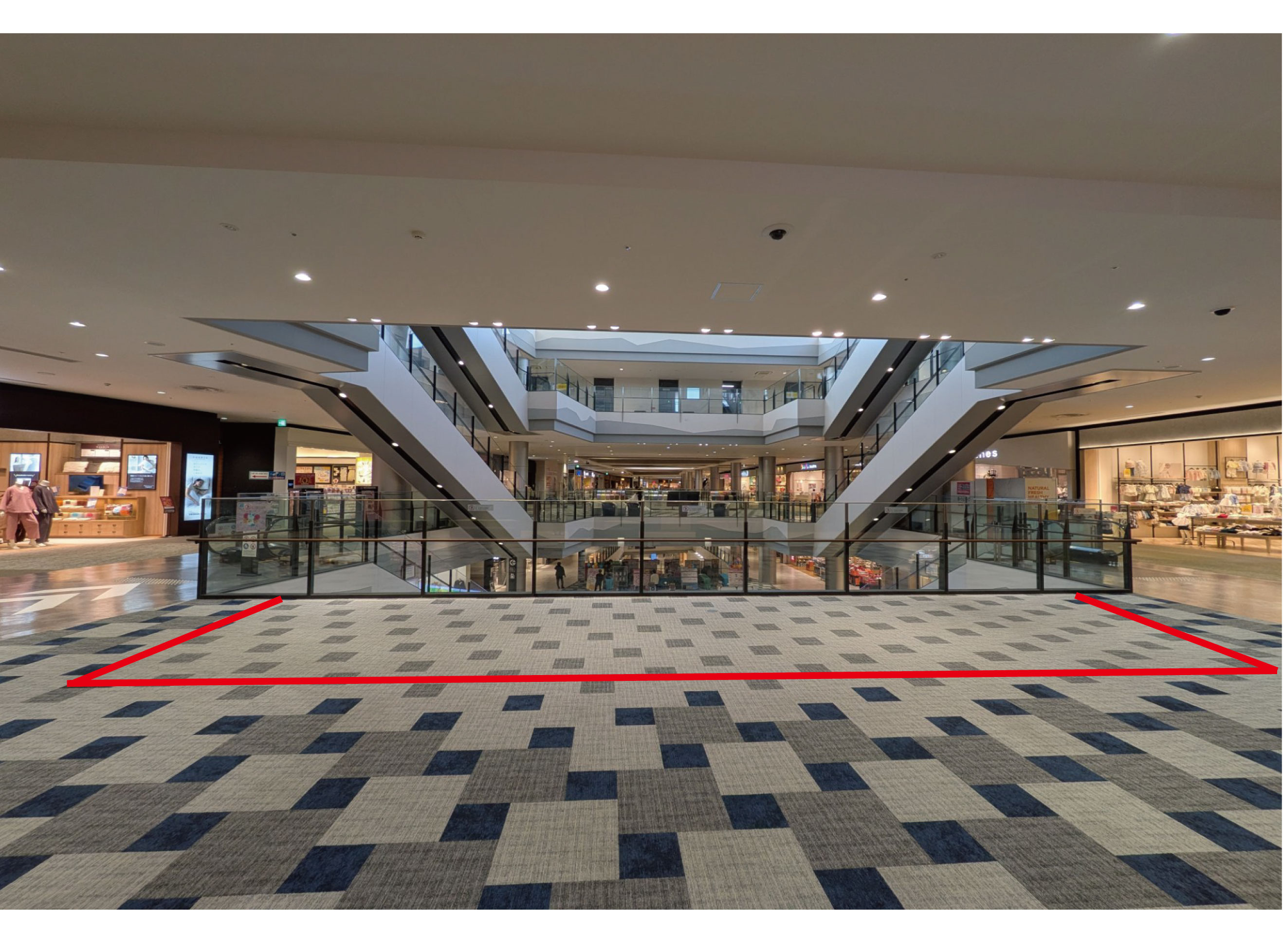 【イオンモール四條畷】３階イオンスタイル前ブリッジ