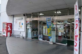 【Aコープパル店】食物販や販促イベントに最適な屋外軒下スペース