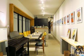 【三軒茶屋駅9分】個展やワークショップに適したカフェ併設の路面ギャラリー