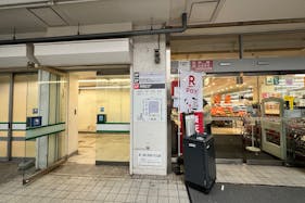 【西友 下高井戸店】1F入口横テナント区画 プロモーション用途や物販、食物販のポップアップストアに最適なスーパー店内催事イベントスペース