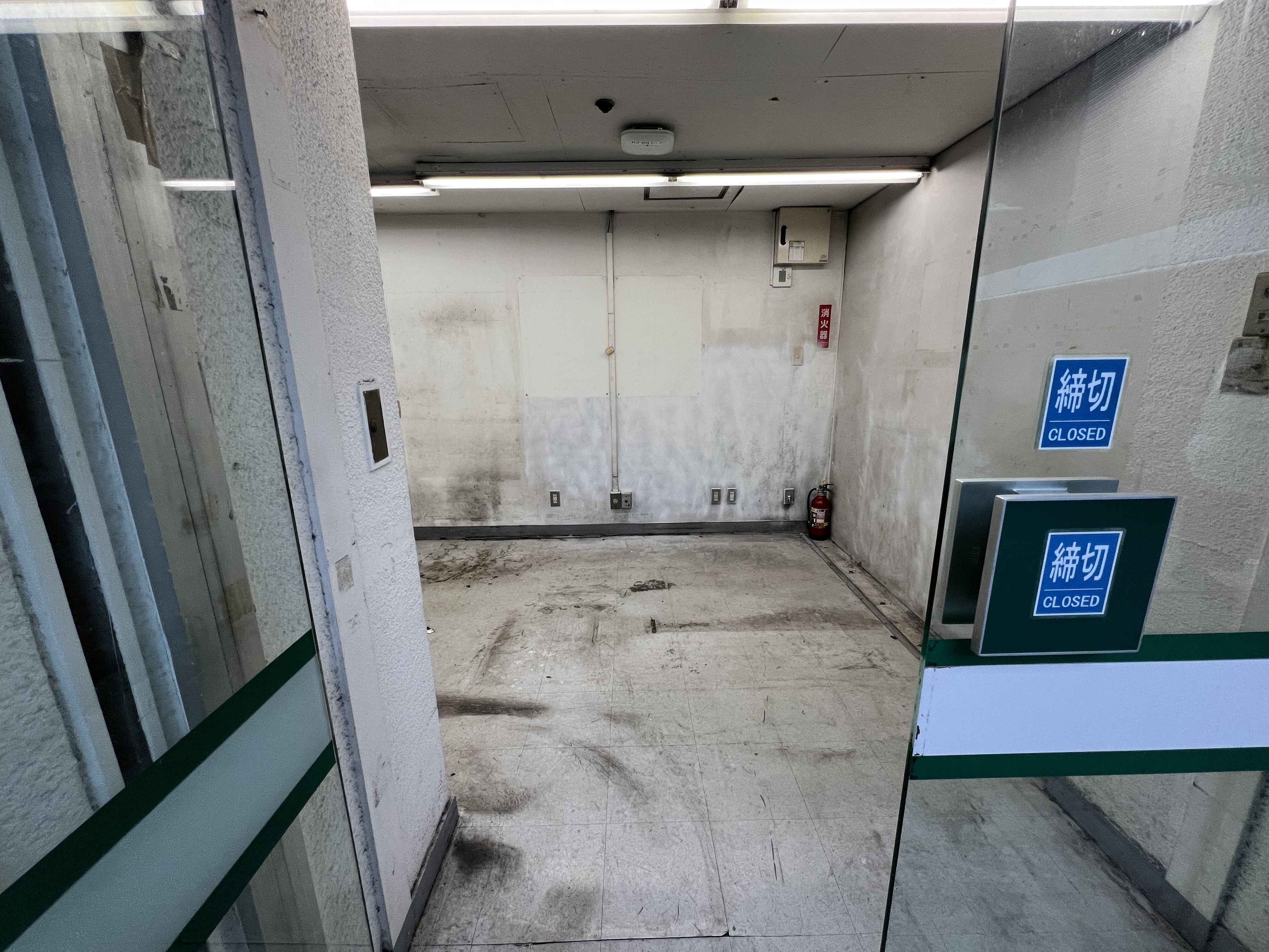 【西友　下高井戸店】1F入口横テナント区画　プロモーション用途や物販、食物販のポップアップストアに最適なスーパー店内催事イベントスペース