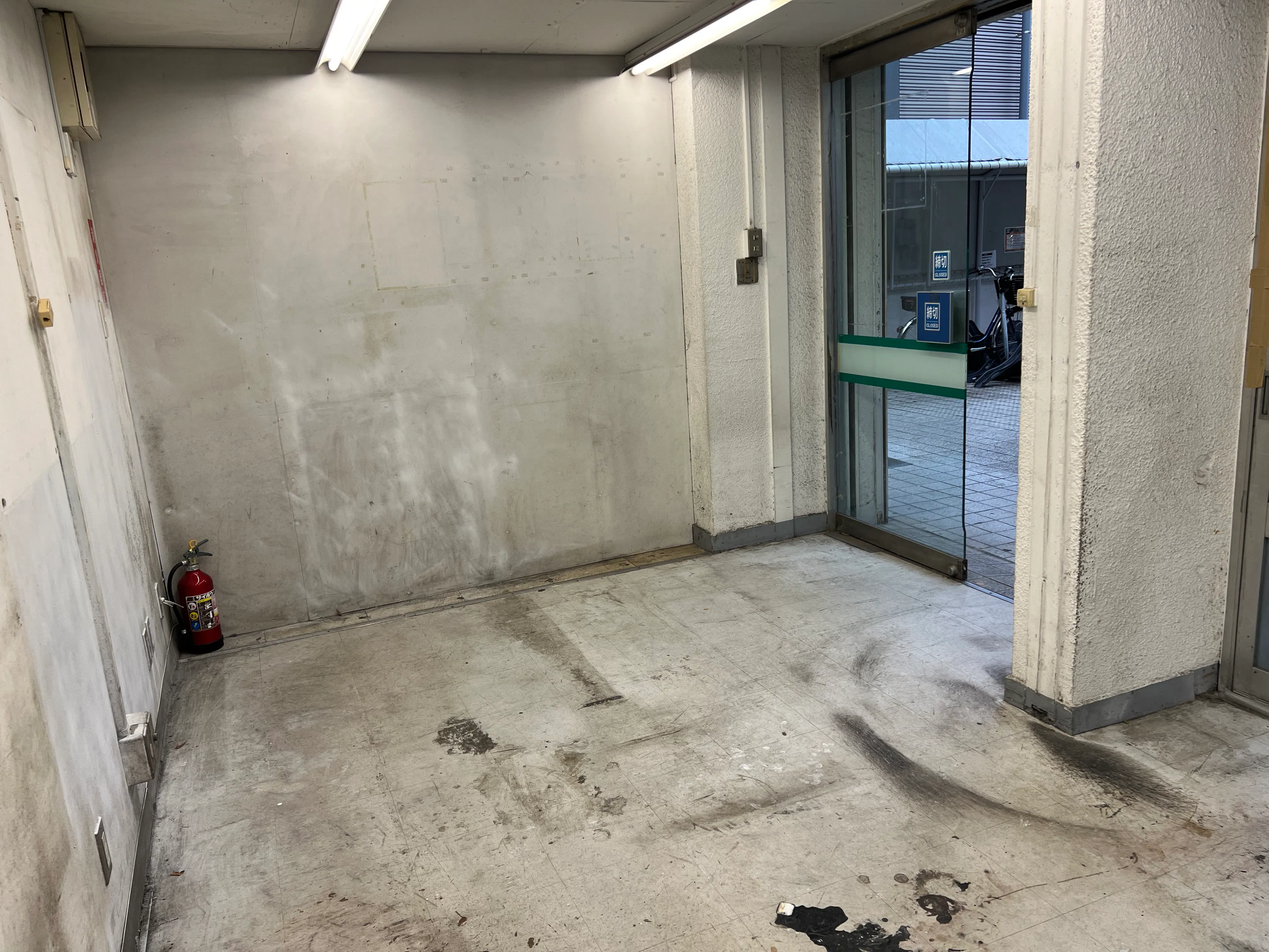 【西友 下高井戸店】1F入口横テナント区画 プロモーション用途や物販、食物販のポップアップストアに最適なスーパー店内催事イベントスペース