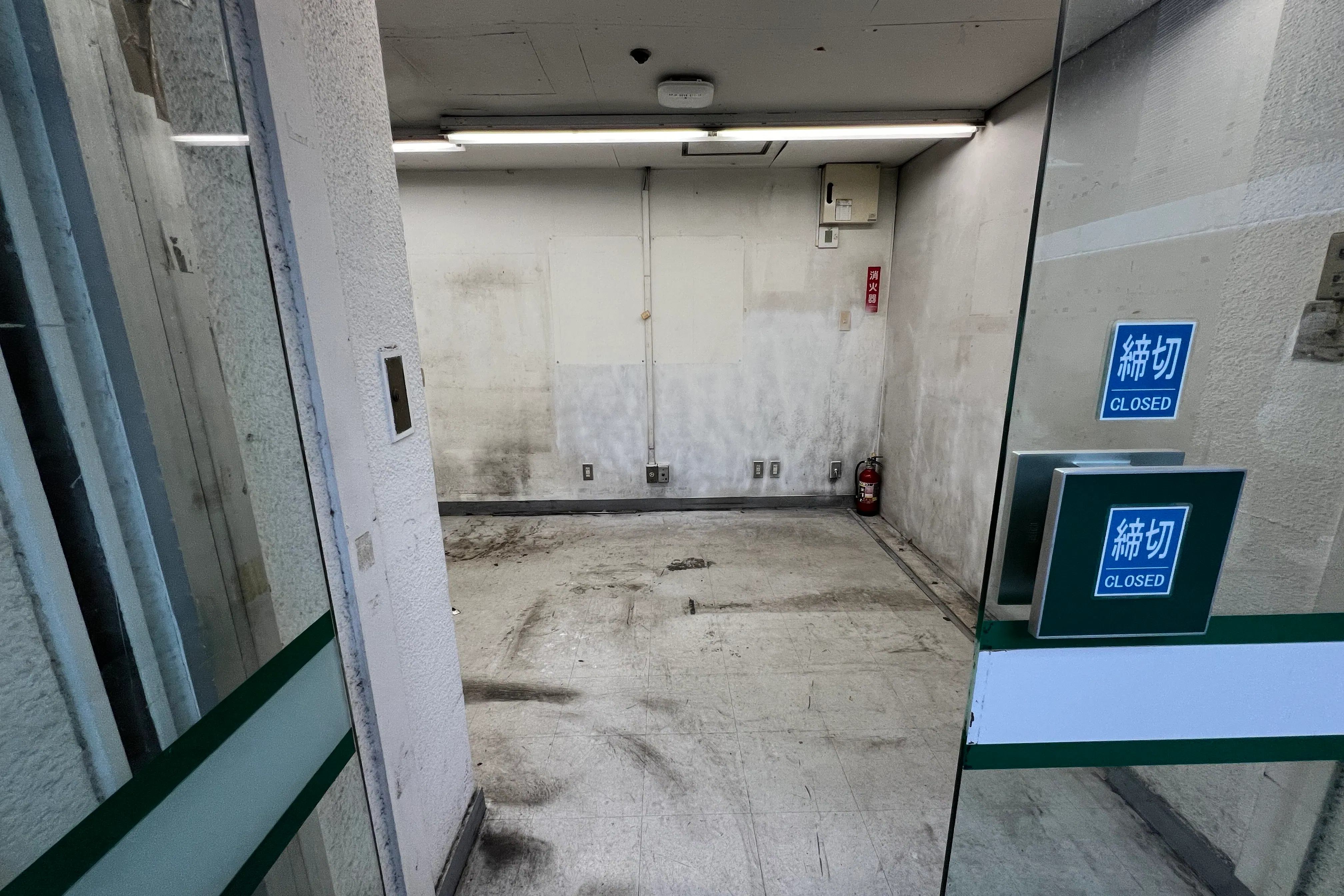 【西友 下高井戸店】1F入口横テナント区画 プロモーション用途や物販、食物販のポップアップストアに最適なスーパー店内催事イベントスペース