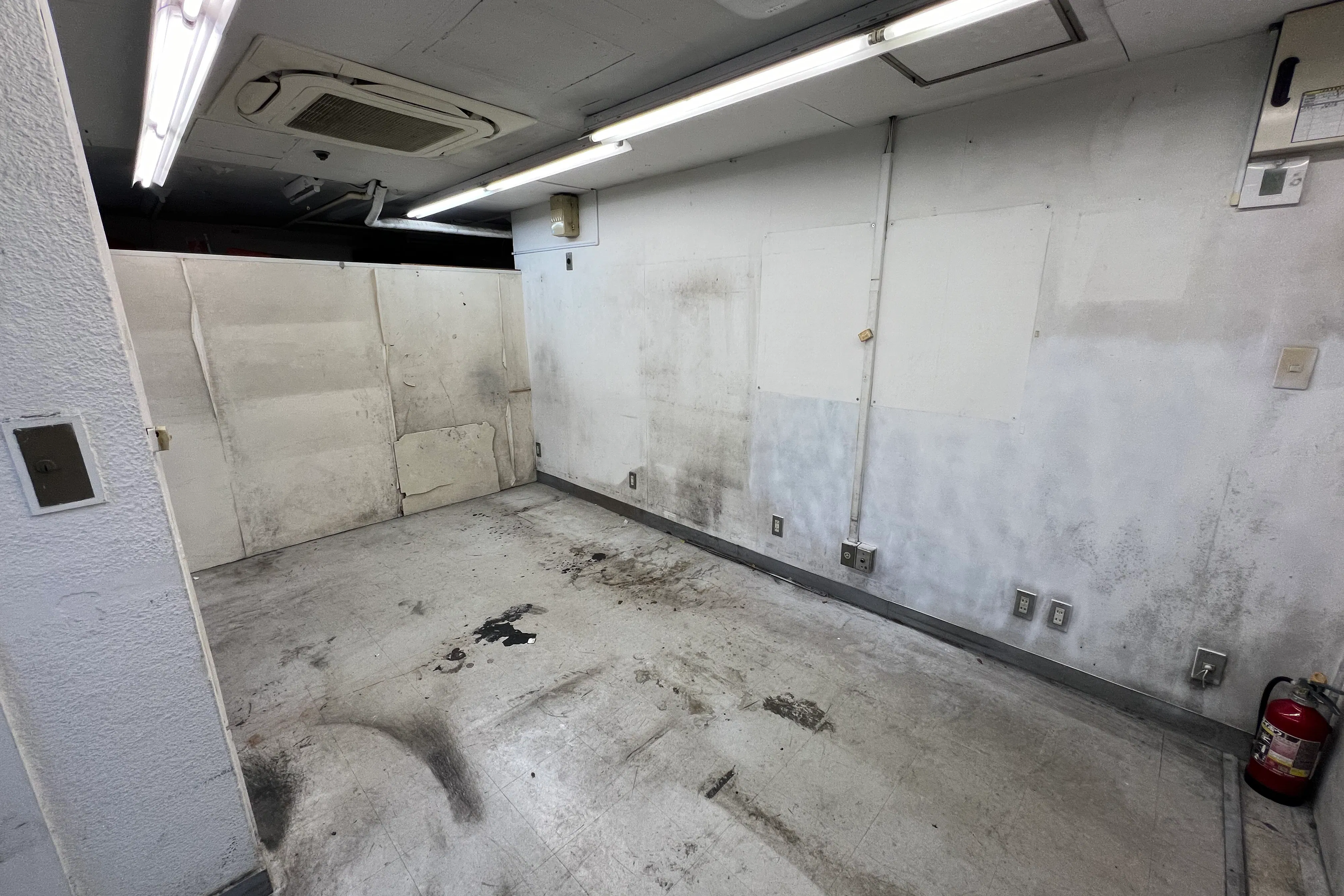 【西友 下高井戸店】1F入口横テナント区画 プロモーション用途や物販、食物販のポップアップストアに最適なスーパー店内催事イベントスペース