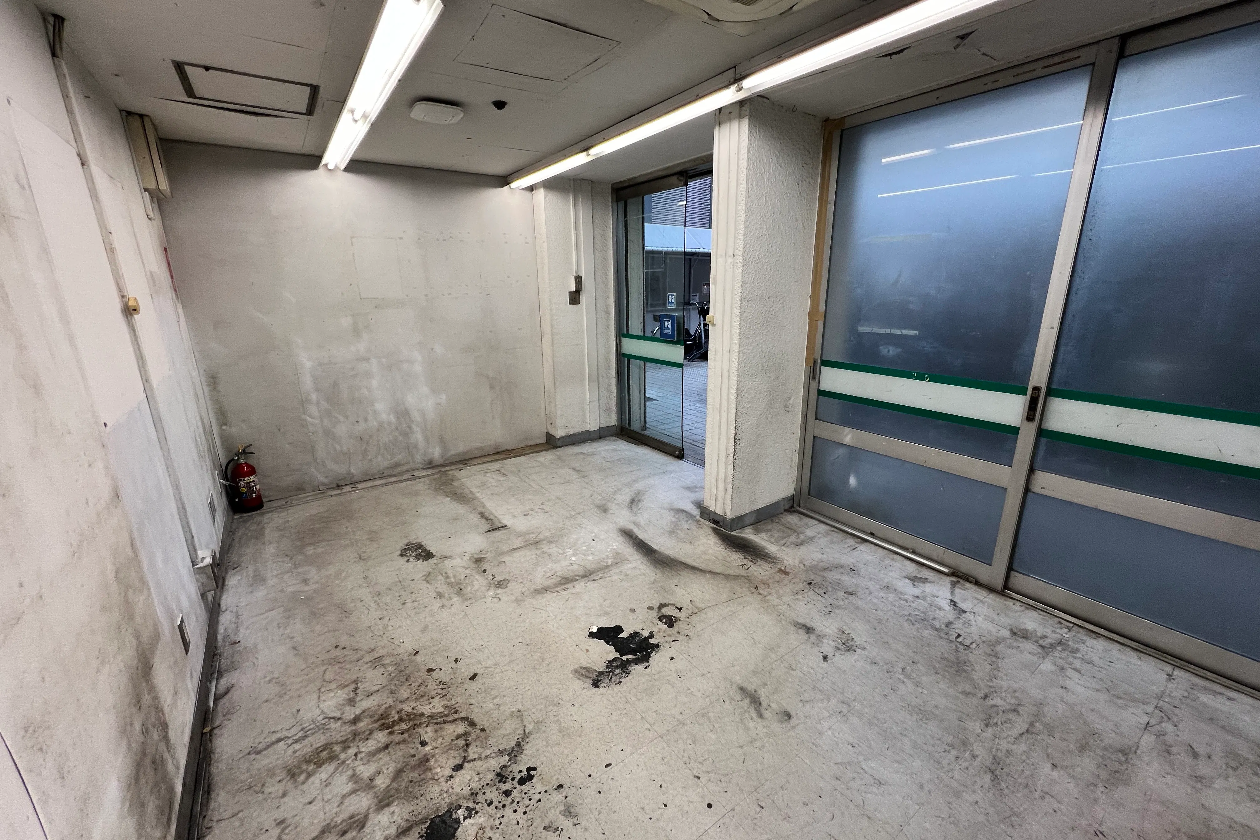 【西友 下高井戸店】1F入口横テナント区画 プロモーション用途や物販、食物販のポップアップストアに最適なスーパー店内催事イベントスペース