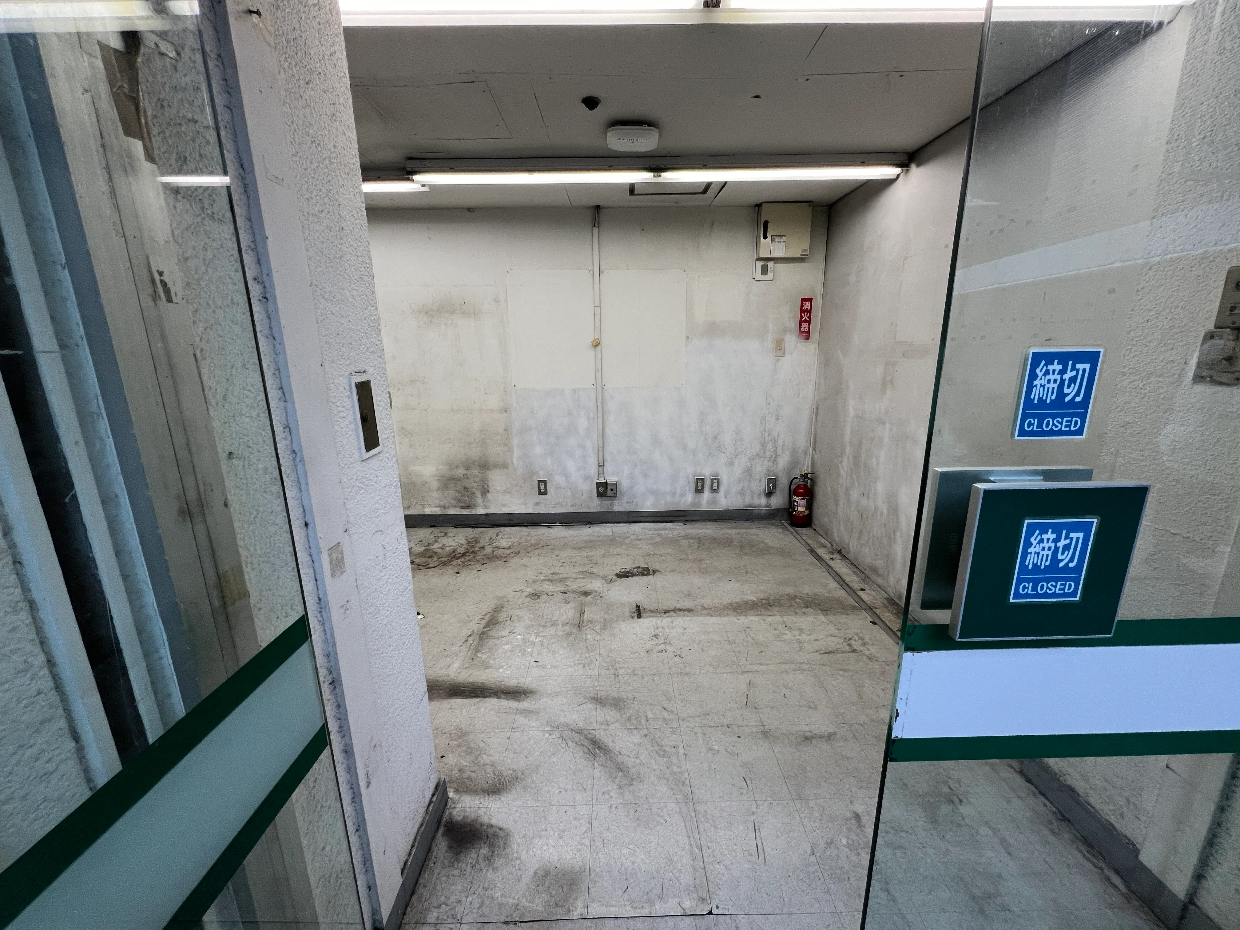 【西友 下高井戸店】1F入口横テナント区画 プロモーション用途や物販、食物販のポップアップストアに最適なスーパー店内催事イベントスペース