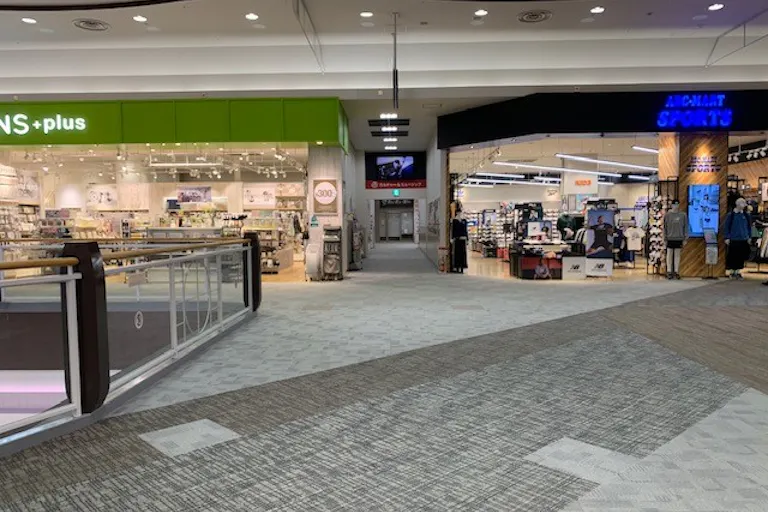 【イオンモール高岡】イベントスペース⑤(ABC-MART SPORTS前)の画像2