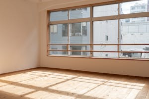 【松屋町駅6分】ポップアップや展示会に最適な白壁3階フロアをすべて利用可能な路面スペース