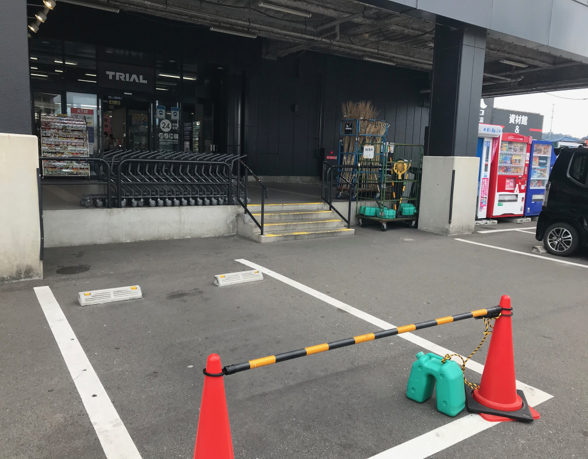 【メガセンタートライアル新宮店】キッチンカーの出店が可能な「②キッチンカースペース※店舗正面側です」