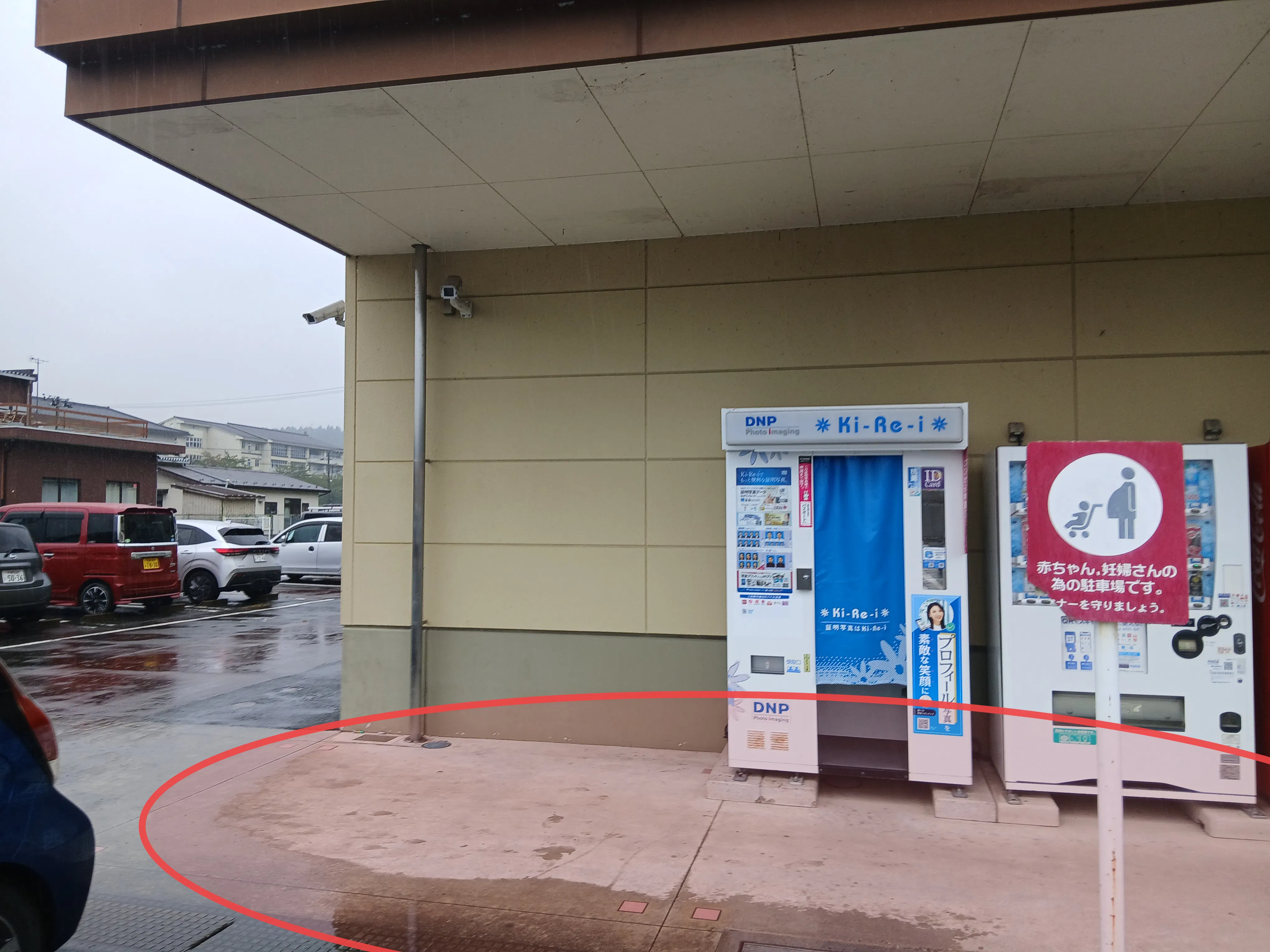 【クリエみうら松川店】販促プロモーションや食物販に最適な軒下左スペース