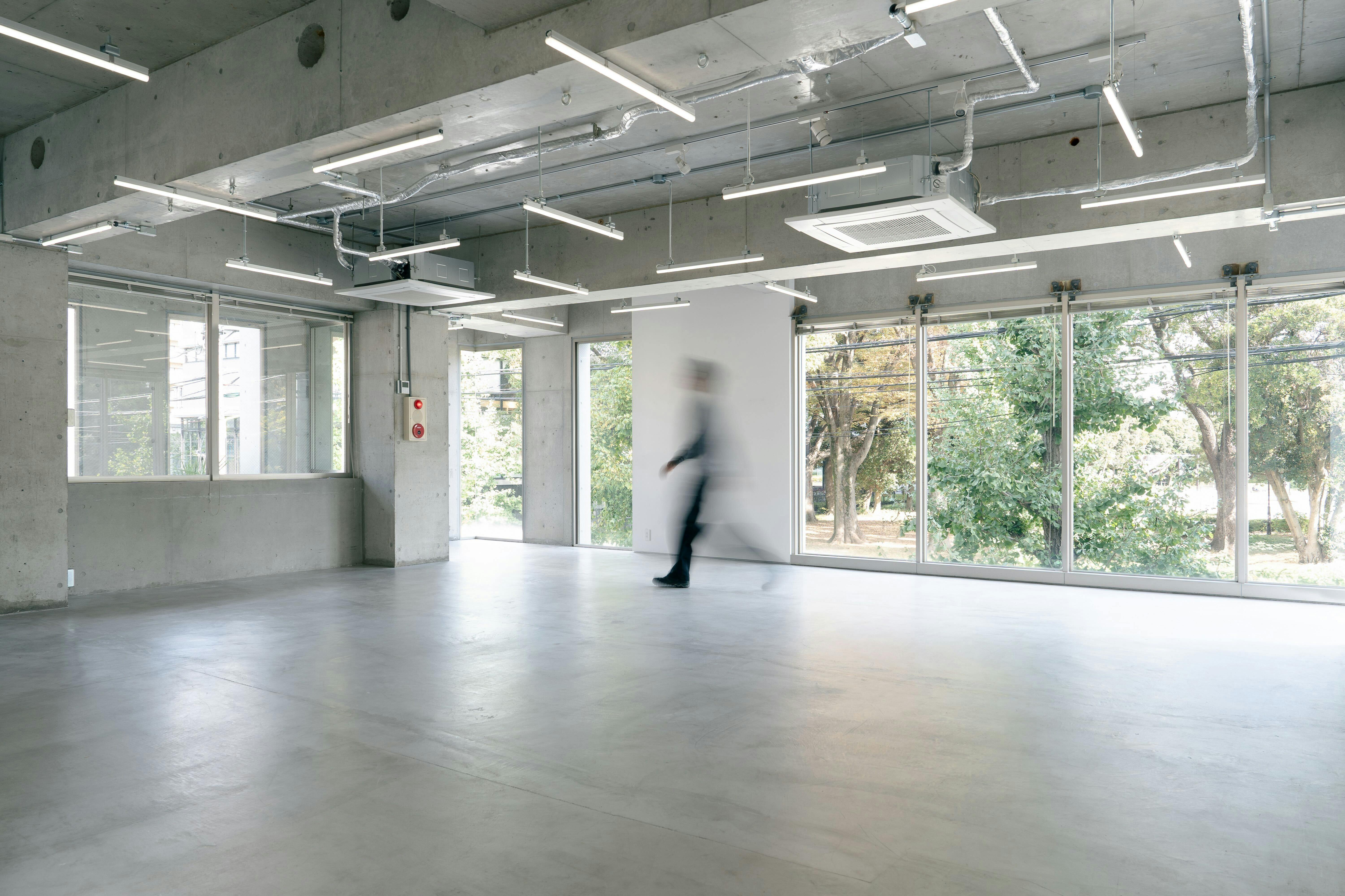 【駒沢大学駅10分】世田谷駒沢公園入口の目の前に位置する大きなイベントスペースの画像