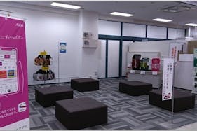 【イオンスーパーセンター横手南店】物販やプロモーションに最適なコージーコーナー横のイベントスペース