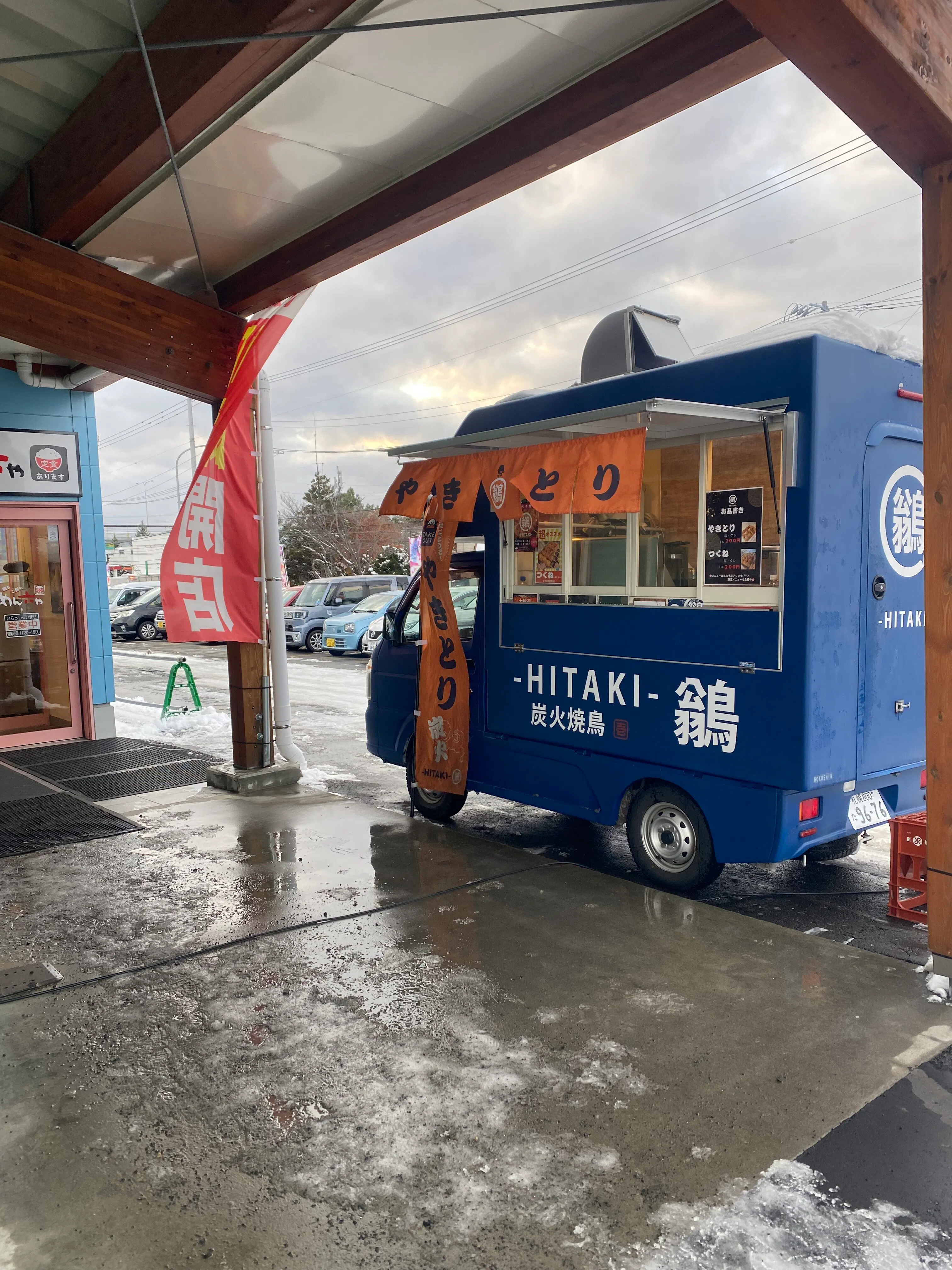 【ダイナム北海道札幌東雁来店ゆったり館】キッチンカーやプロモーションに最適なアミューズメント施設のイベントスペース(店舗正面入口前）の画像