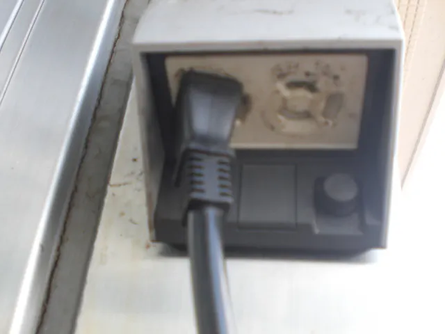 【レガネット朝倉街道】駐車場側入口 販促プロモーションやキッチンカー出店に最適なスーパー屋外催事イベントスペース