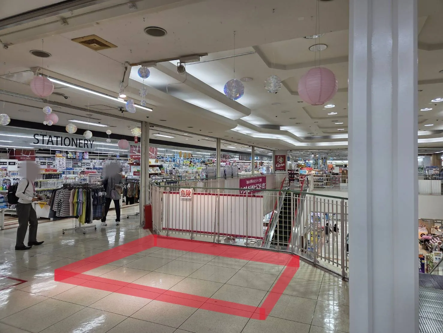 【ゆめタウン安古市】2F エスカレーター横 各種プロモーションや物販に最適な屋内催事イベントスペース
