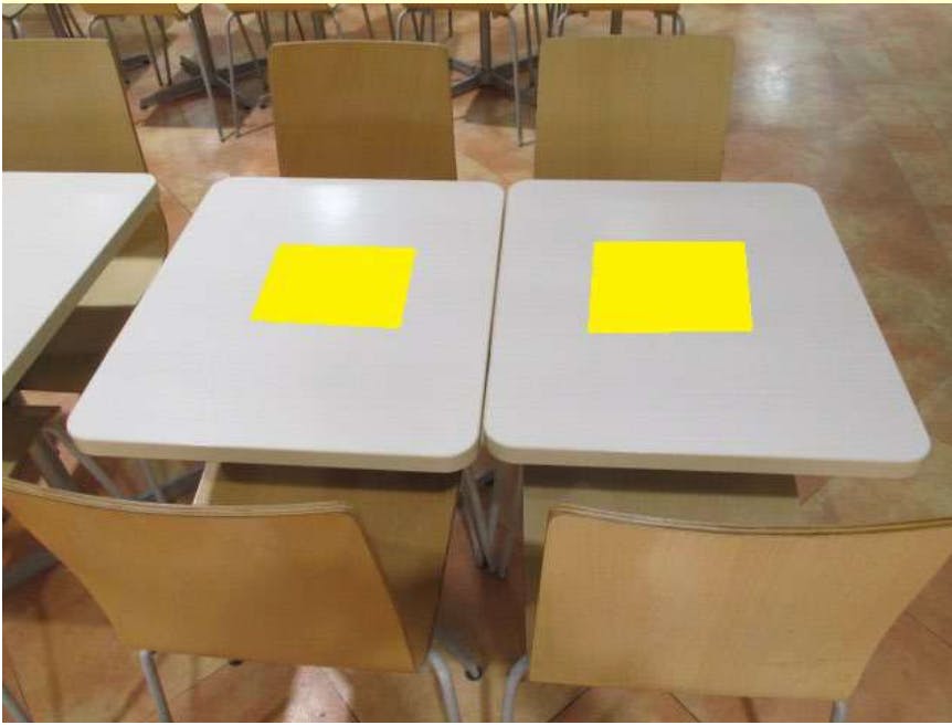 【イオンモール大和】モール内広告 フードコートテーブルシールの画像