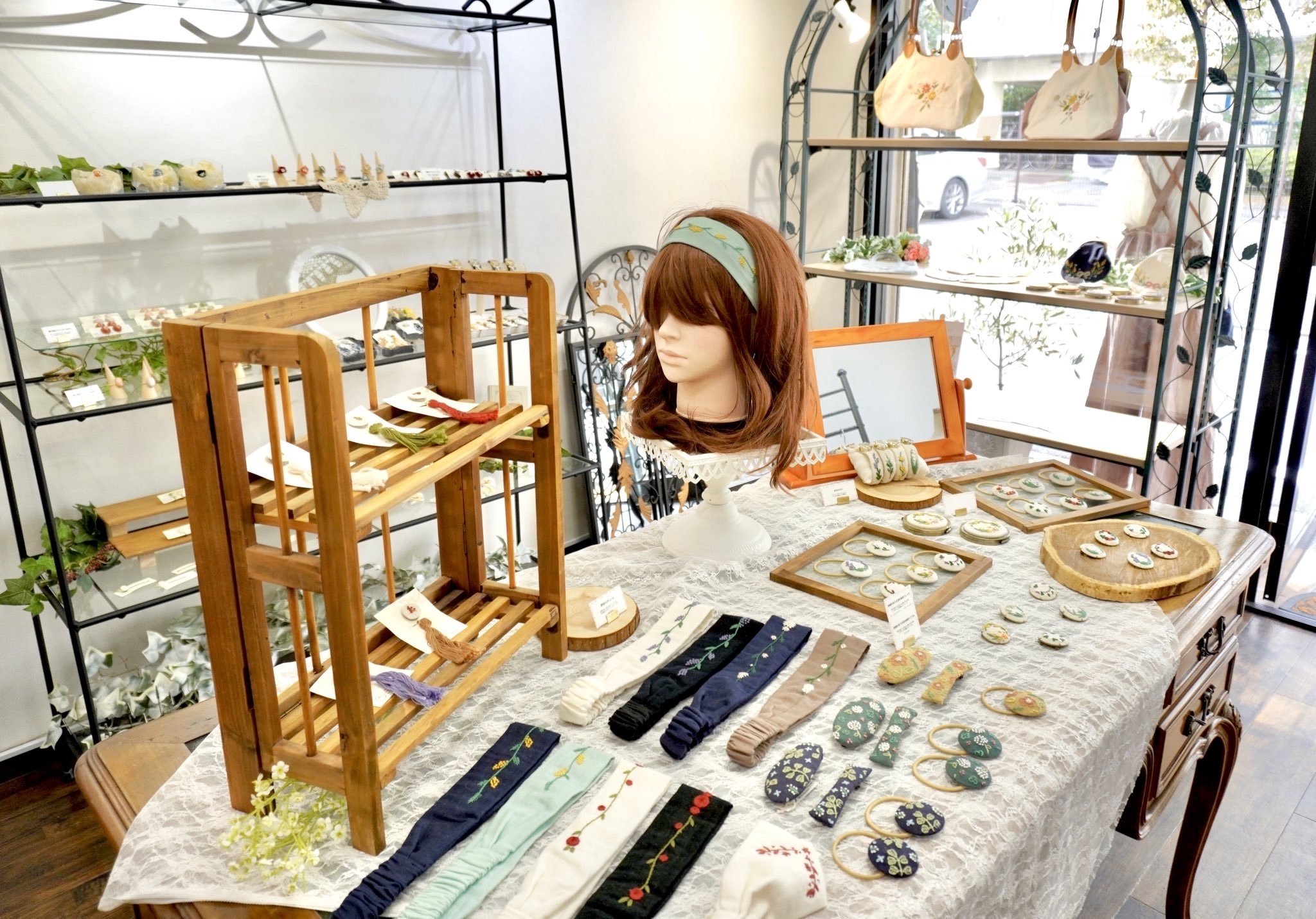 【西荻窪駅４分】ポップアップストアや展示会に最適　ナチュラルアンティーク調ギャラリー