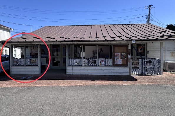 【ジョンソンタウン】屋根付きポーチスペース|ポップアップ・物販・ペットイベントにおすすめ