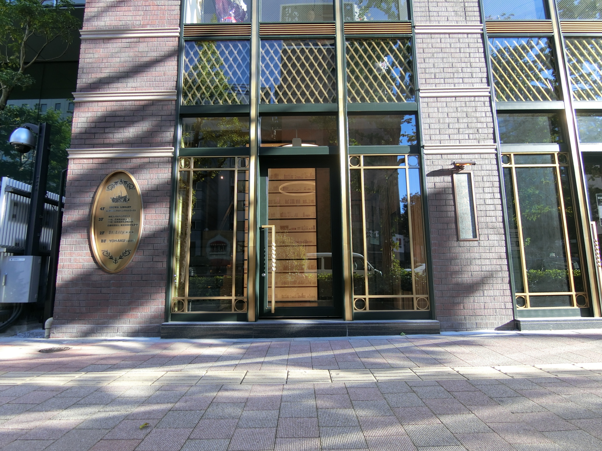 【東銀座駅2分／銀座駅5分】白が基調の広々としたギャラリースペースです。