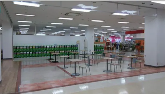 【イオンスーパーセンター横手南】２階エスカレーター前催事場 販促プロモーションや物販に最適なスーパー店内催事イベントスペース