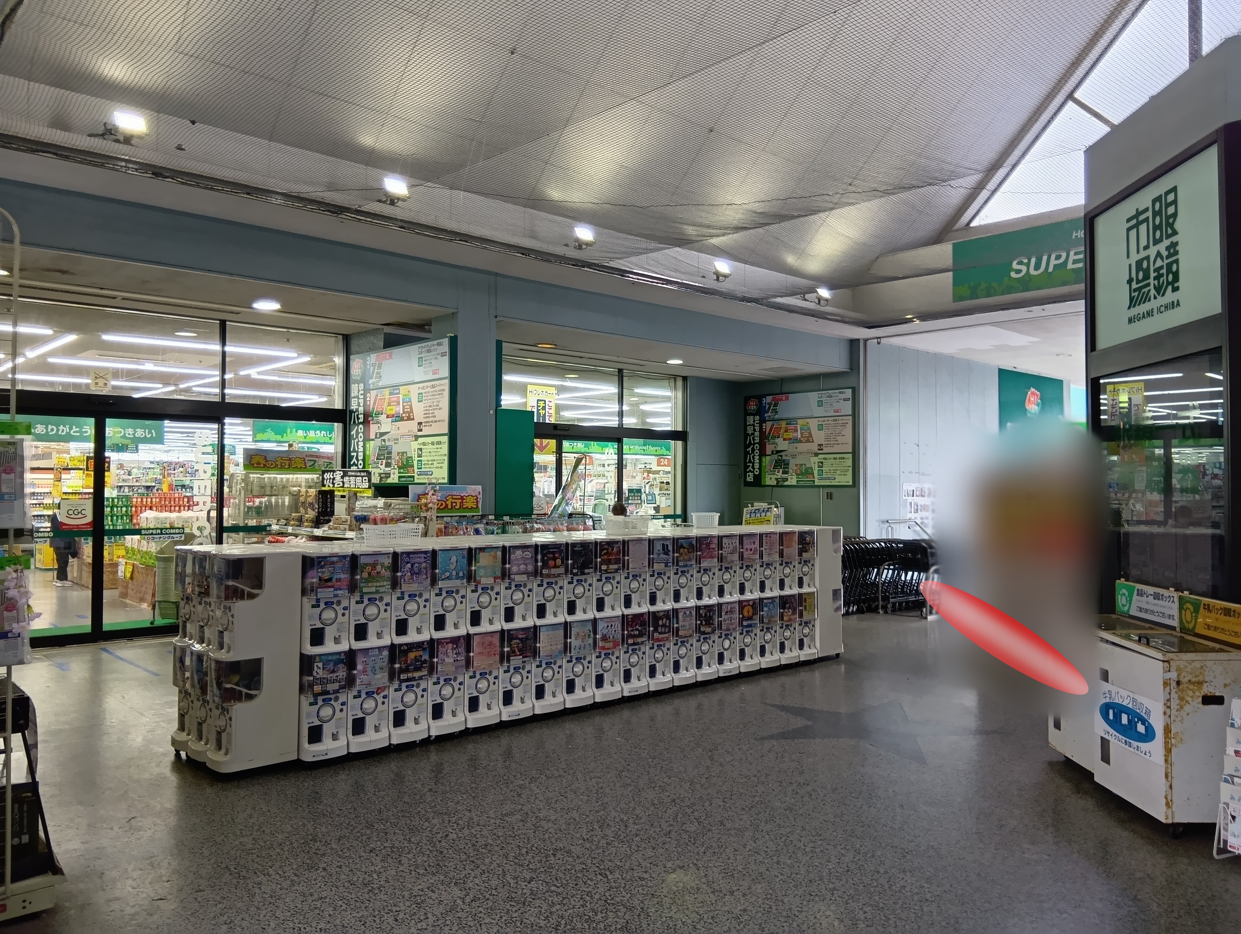 【HIヒロセスーパーコンボ諫早バイパス店】プロモーションイベントに最適なホームセンターの入り口前スペース