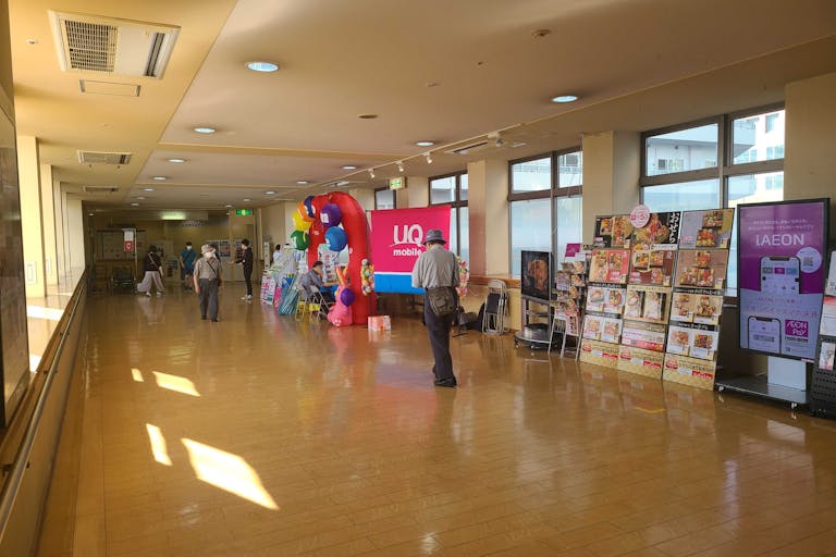 【イオンスタイル東戸塚】プロモーションに適した2F西武東戸塚SCとの連絡通路内のスペースの画像1