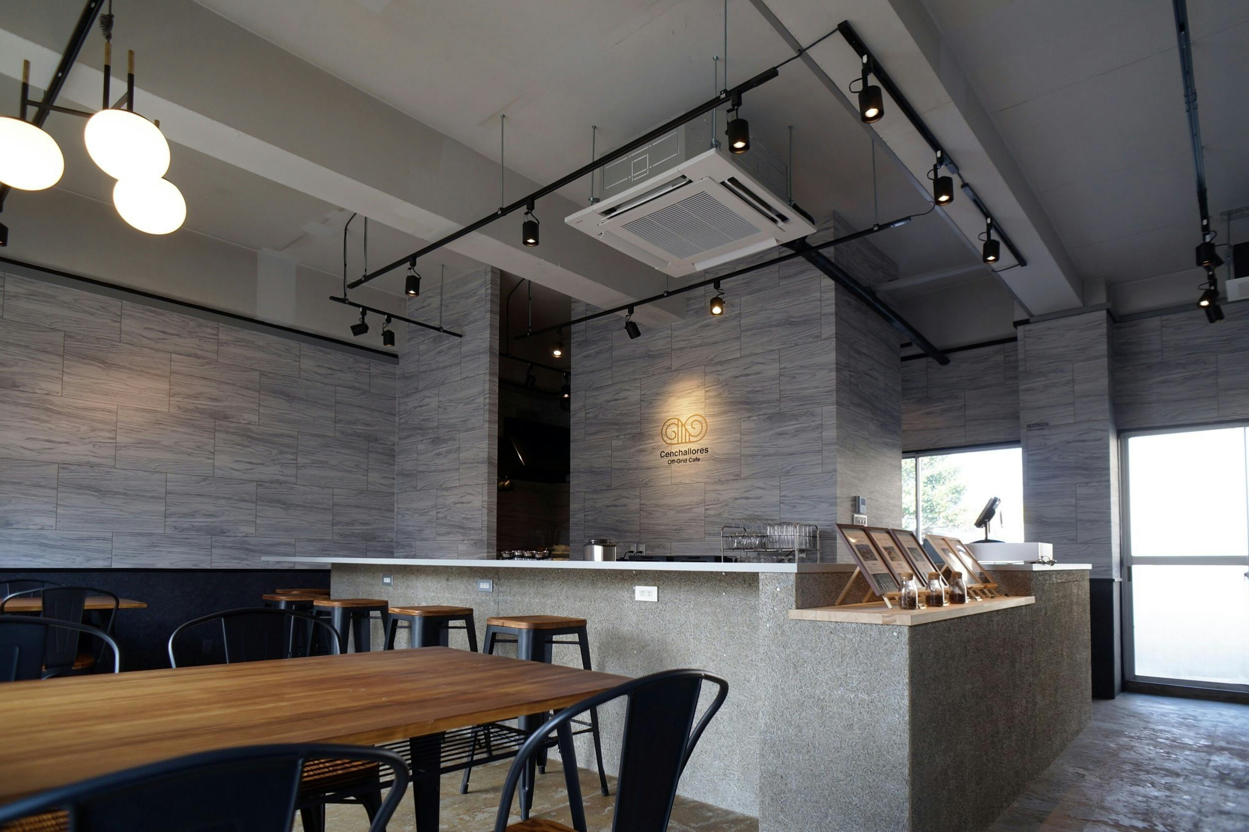 スポット照明ございます