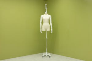 【赤坂駅8分】充実した無料什器付き・アパレル展示会に最適なレンタルスペース