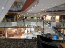 【イオンモール名古屋茶屋】モール内広告 吹き抜けガラス