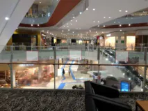 【イオンモール名古屋茶屋】モール内広告 吹き抜けガラス