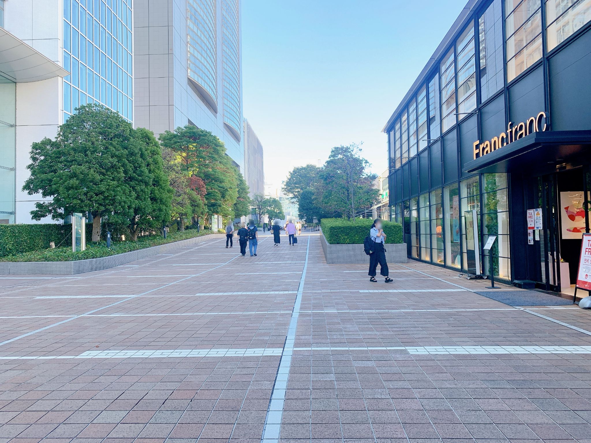 【新宿サザンテラスマルシェ / 1～2月・6～9月を除き、原則第2土日・第4土日の月4日間開催 / 新宿駅南口2分】バスタ新宿そば、新宿サザンテラス(屋外)開催のマルシェスペース