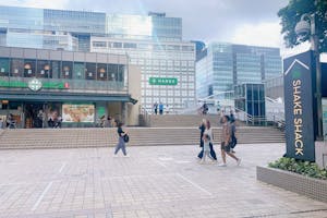 【新宿サザンテラスマルシェ / 1~2月・6~9月を除き、原則第2土日・第4土日の月4日間開催 / 新宿駅南口2分】バスタ新宿そば、新宿サザンテラス(屋外)開催のマルシェスペース
