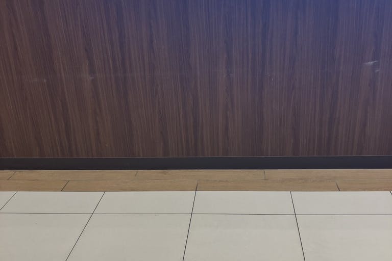 【ナフコ不二屋小牧二重堀店】販促プロモーションや食物販等の催事イベントに最適な西側入り口スペースの画像3